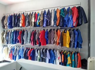 壹戰誠銘服裝成品展廳